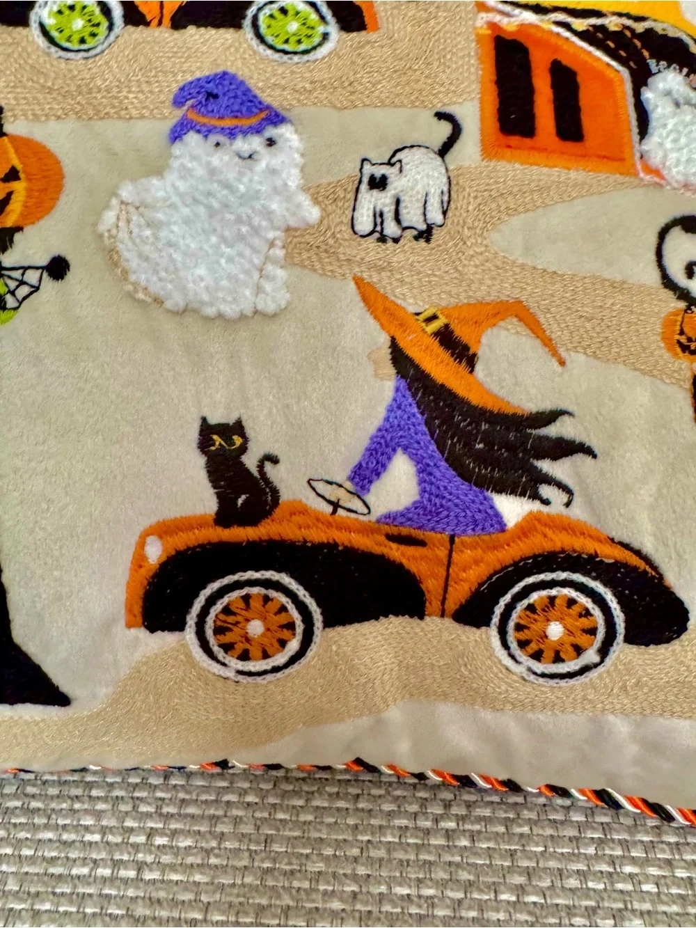 Halloween Town Pillow Ghost Village  Jack O’ Lantern Pumpkins Embroidered NWT